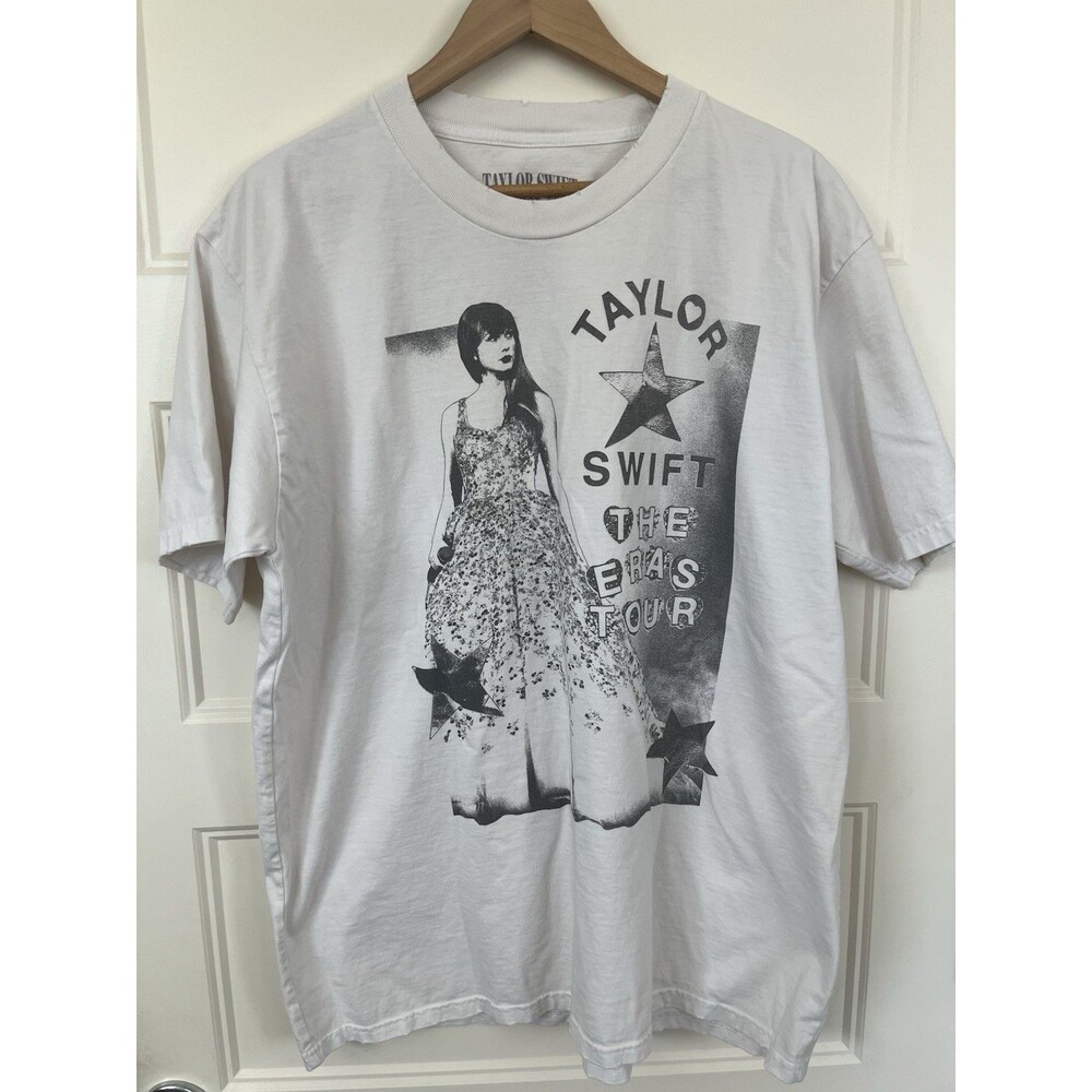Taylor Swift Eras Tour Shirt Official Merch White Oversized T-Shirt XL Concert